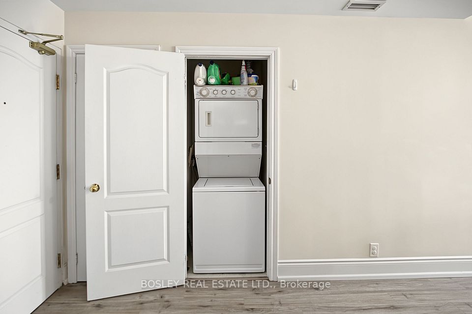 3531 Lake Shore Boulevard W 210, Toronto, ON M8W 1P4 18