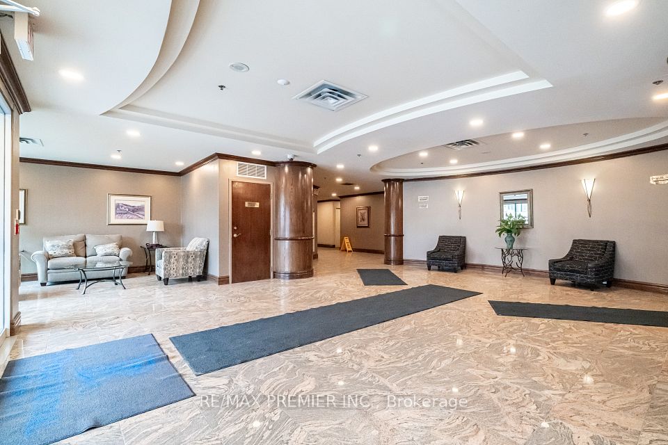 15 Michael Power Place PH06, Toronto, ON M9A 5G4 3