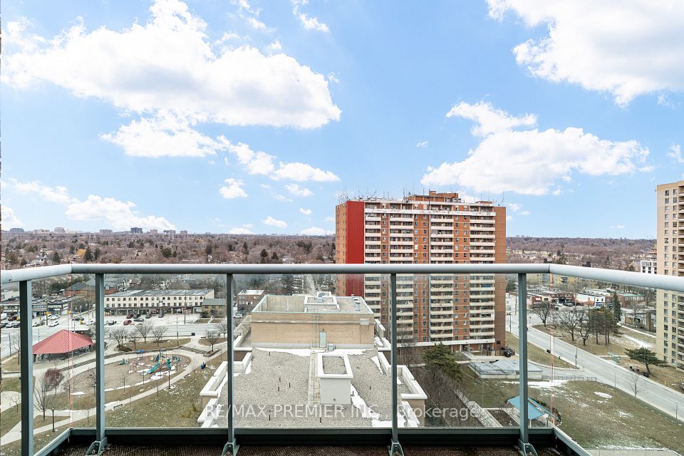 15 Michael Power Place PH06, Toronto, ON M9A 5G4 25