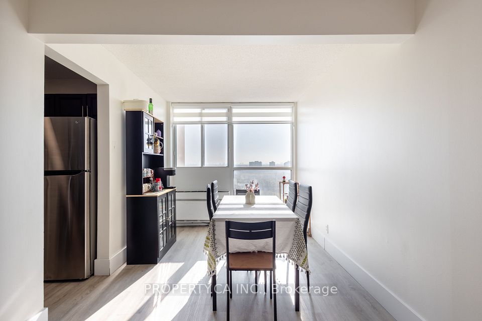 41 Marbrook Lane 1706, Toronto, ON M9V 5E6 3
