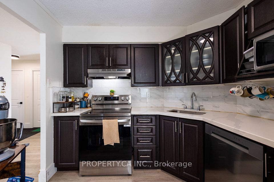 41 Marbrook Lane 1706, Toronto, ON M9V 5E6 5