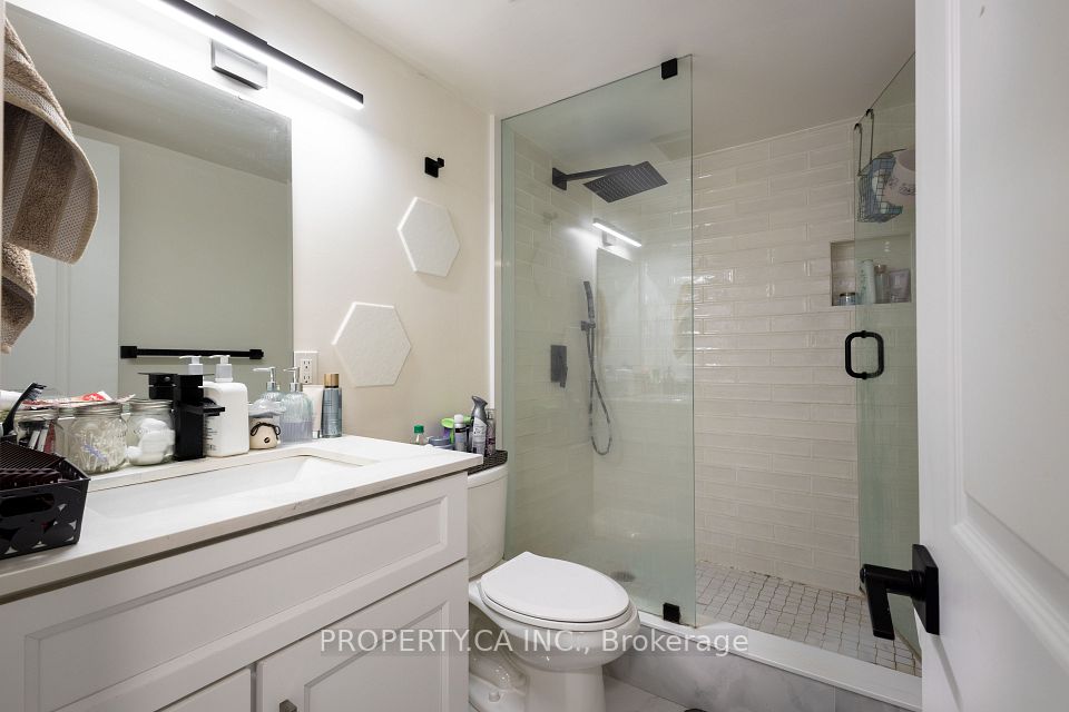 41 Marbrook Lane 1706, Toronto, ON M9V 5E6 10