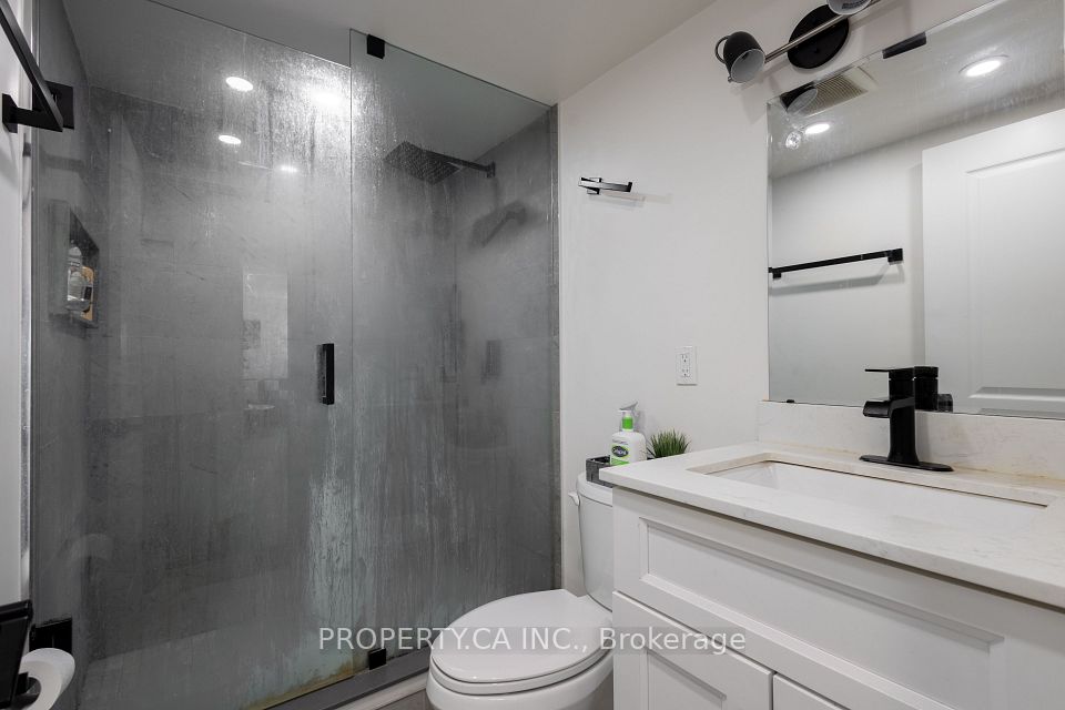 41 Marbrook Lane 1706, Toronto, ON M9V 5E6 7