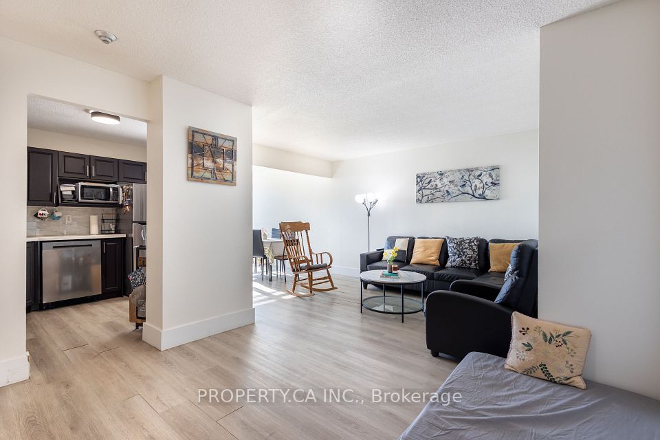 Condo Apartment at 41 Marbrook Lane 1706, Toronto, ON M9V 5E6