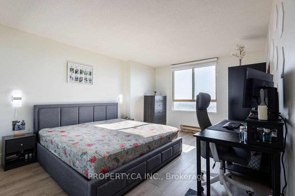 41 Marbrook Lane 1706, Toronto, ON M9V 5E6 8
