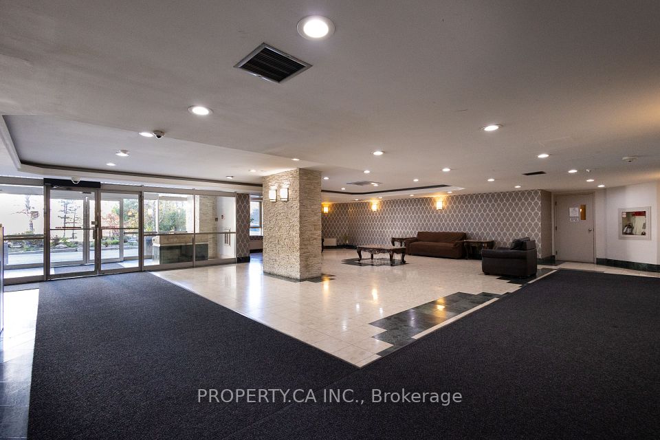 41 Marbrook Lane 1706, Toronto, ON M9V 5E6 14