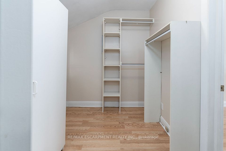 2455 Rebecca Street, Oakville, ON L6L 2B1 18