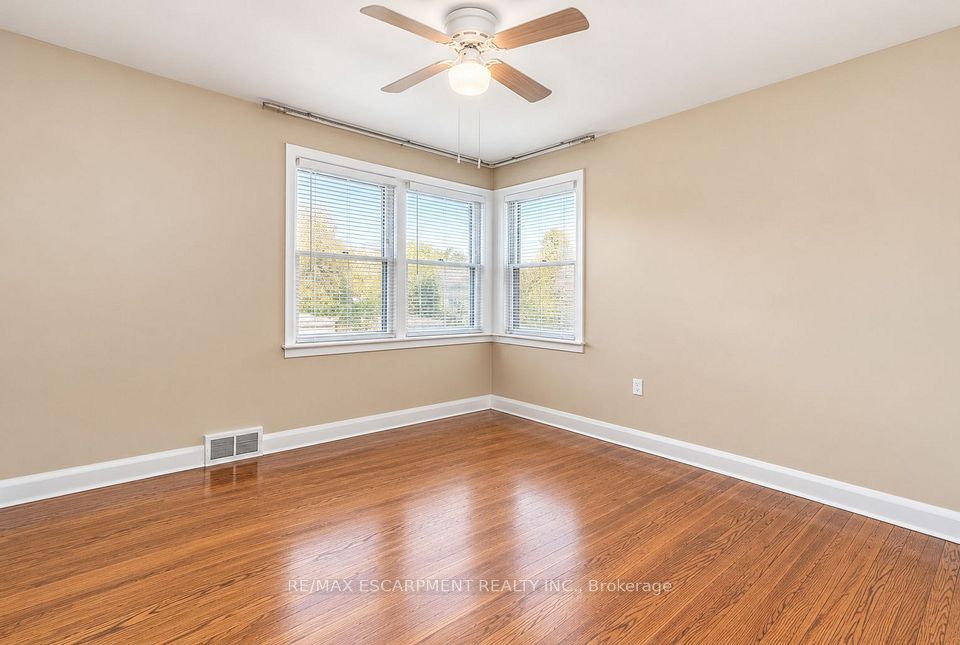 2455 Rebecca Street, Oakville, ON L6L 2B1 9