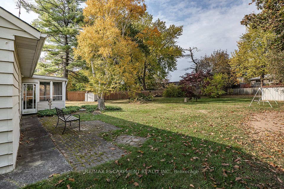 2455 Rebecca Street, Oakville, ON L6L 2B1 25