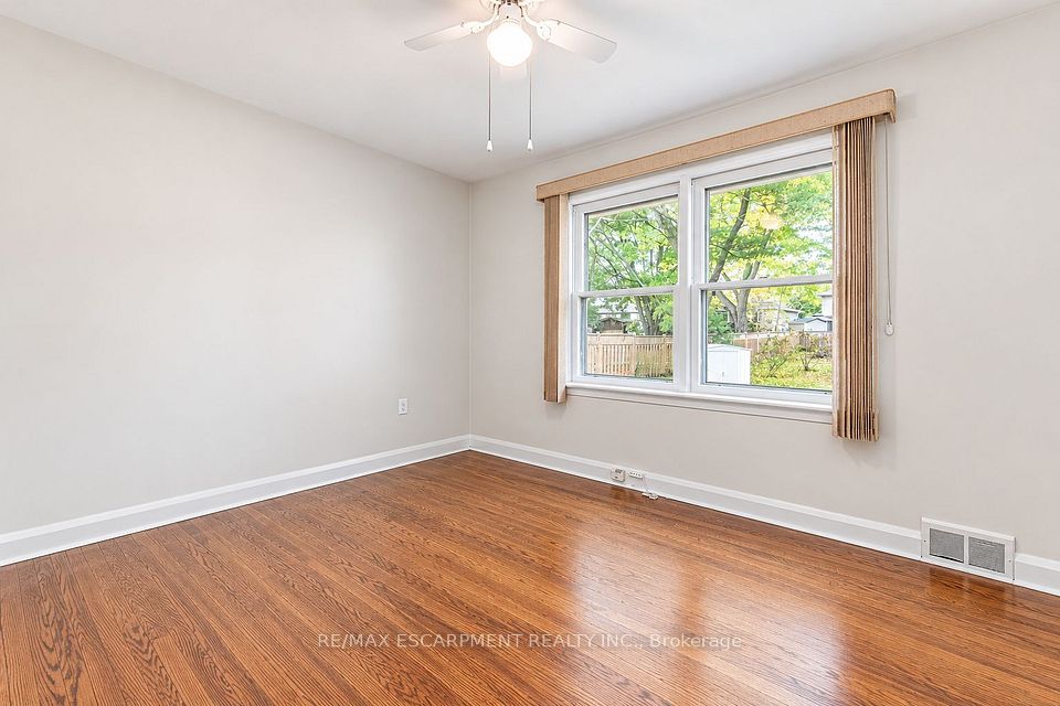 2455 Rebecca Street, Oakville, ON L6L 2B1 10