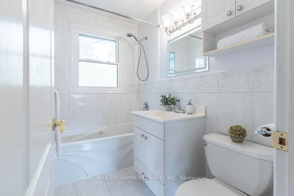 2455 Rebecca Street, Oakville, ON L6L 2B1 14