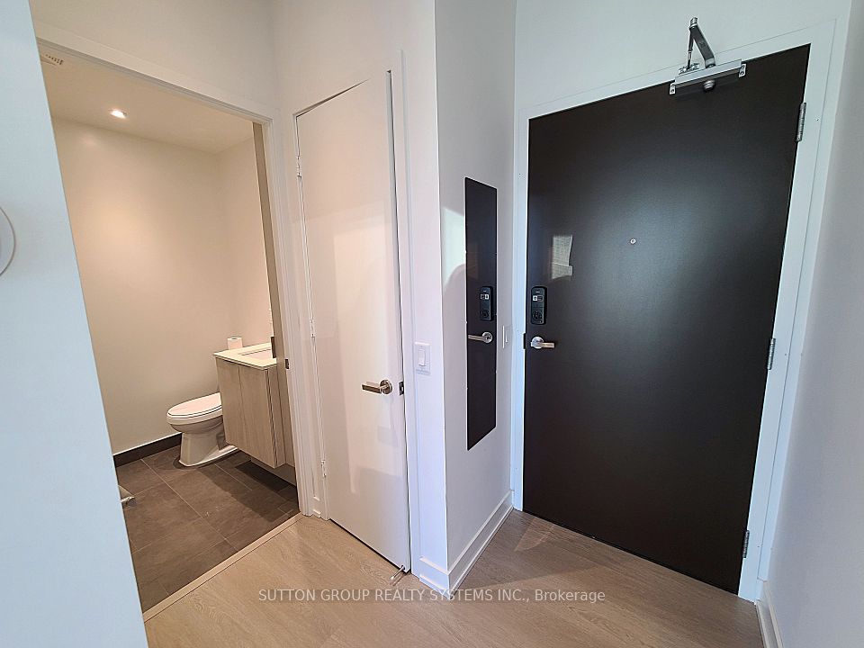 448 Burnhamthorpe Road 704, Mississauga, ON L5B 0R4 4