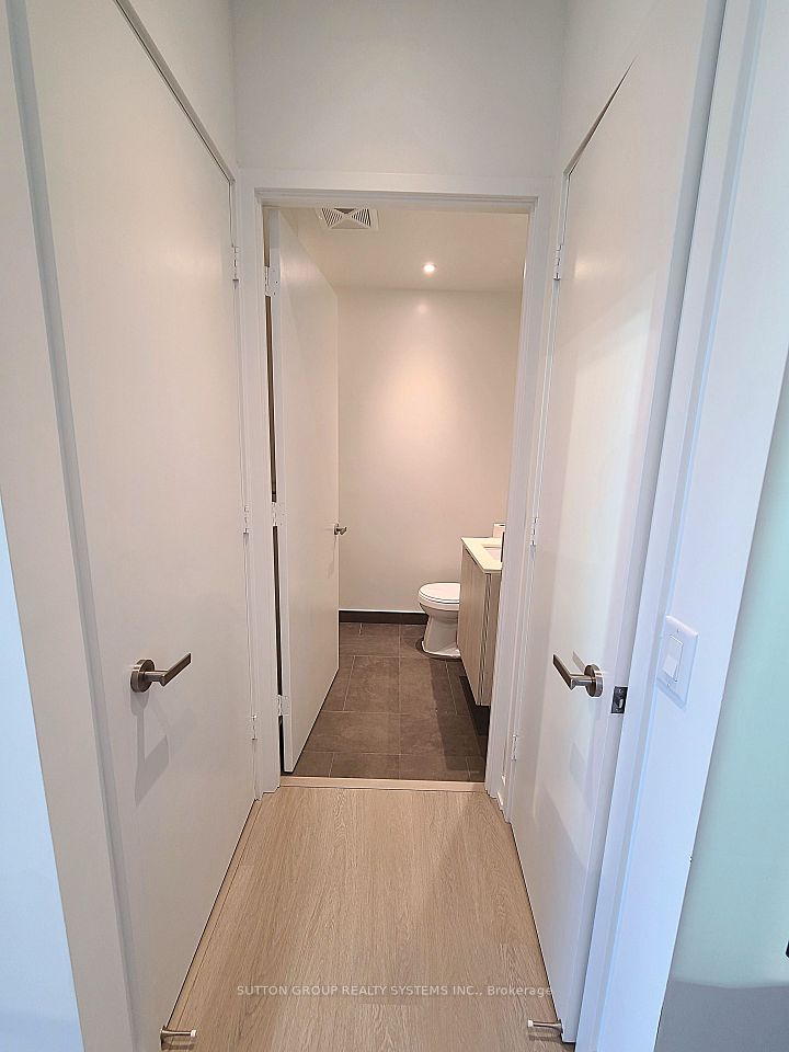 448 Burnhamthorpe Road 704, Mississauga, ON L5B 0R4 5
