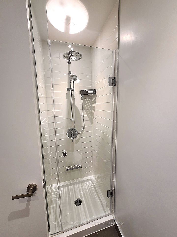 448 Burnhamthorpe Road 704, Mississauga, ON L5B 0R4 8