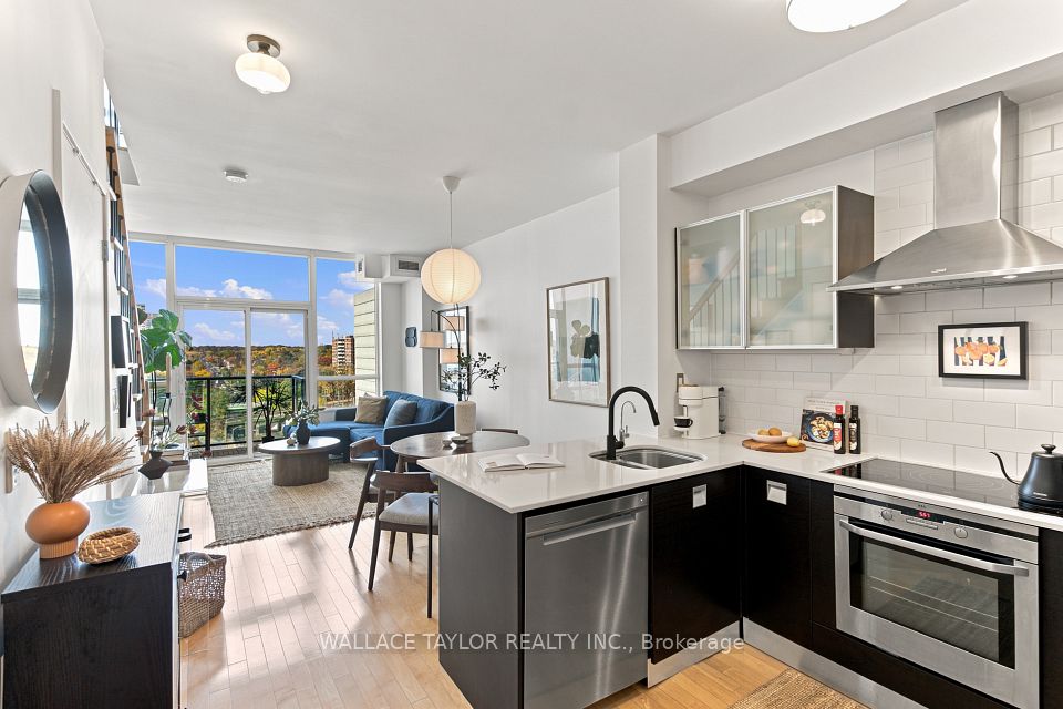 3391 Bloor Street W 1007, Toronto, ON M8X 1G3 12