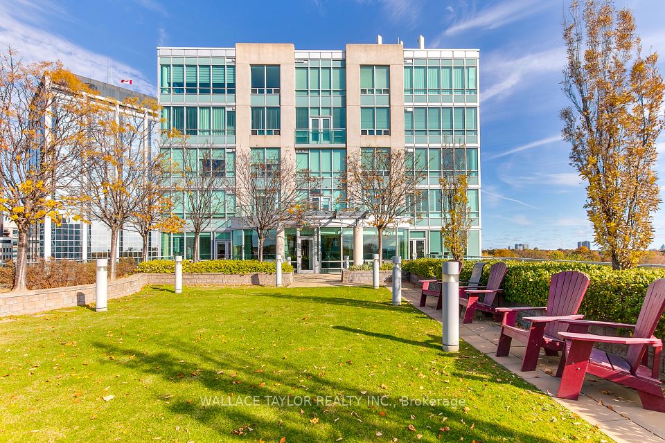 3391 Bloor Street W 1007, Toronto, ON M8X 1G3 21