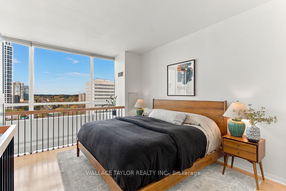 3391 Bloor Street W 1007, Toronto, ON M8X 1G3 3