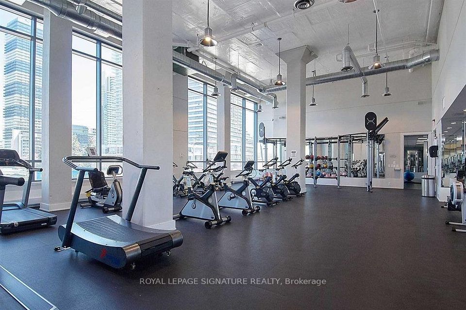 2200 Lakeshore Boulevard 1003, Toronto, ON M8V 1A4 17
