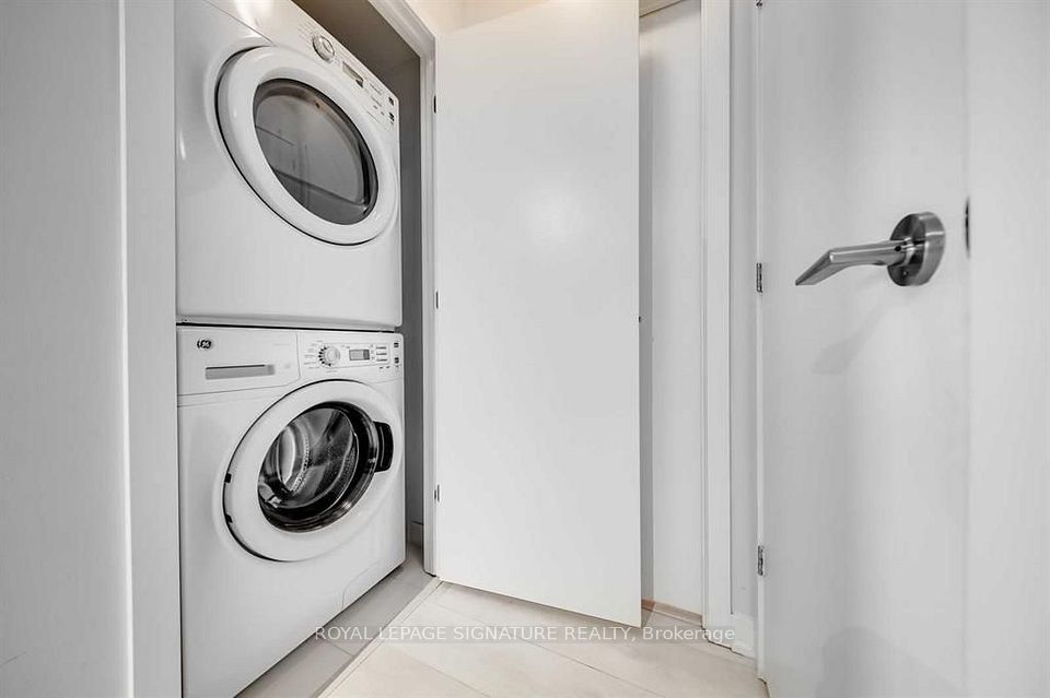 2200 Lakeshore Boulevard 1003, Toronto, ON M8V 1A4 13