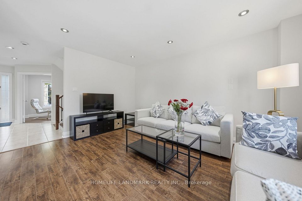 2120 Shorncliffe Boulevard, Oakville, ON L6M 3W7 11