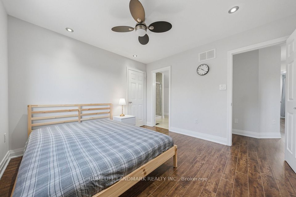 2120 Shorncliffe Boulevard, Oakville, ON L6M 3W7 23