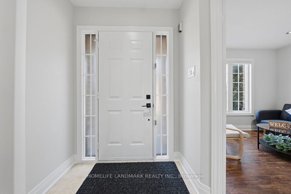 2120 Shorncliffe Boulevard, Oakville, ON L6M 3W7 4