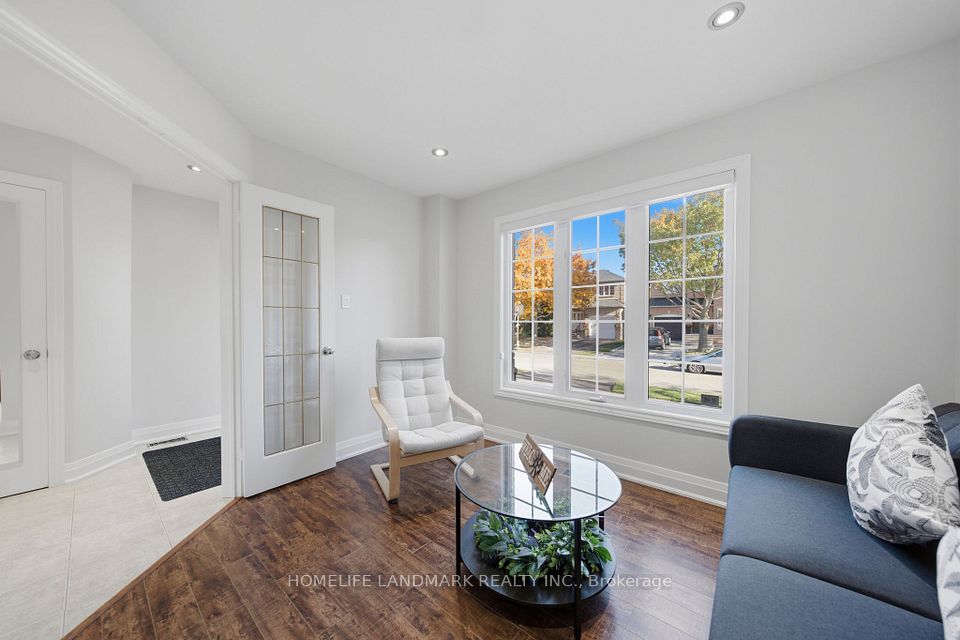 2120 Shorncliffe Boulevard, Oakville, ON L6M 3W7 7