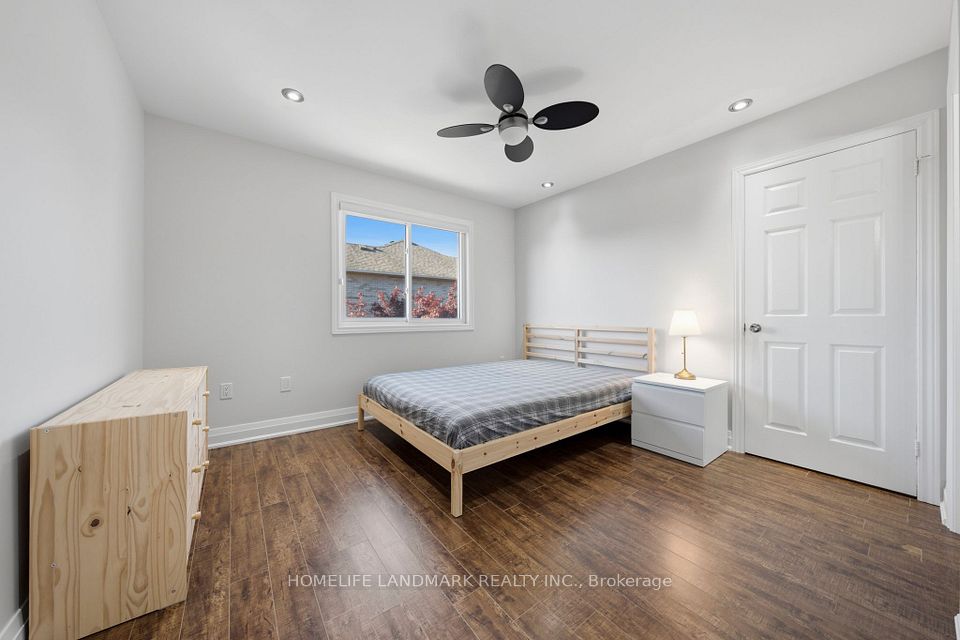 2120 Shorncliffe Boulevard, Oakville, ON L6M 3W7 21