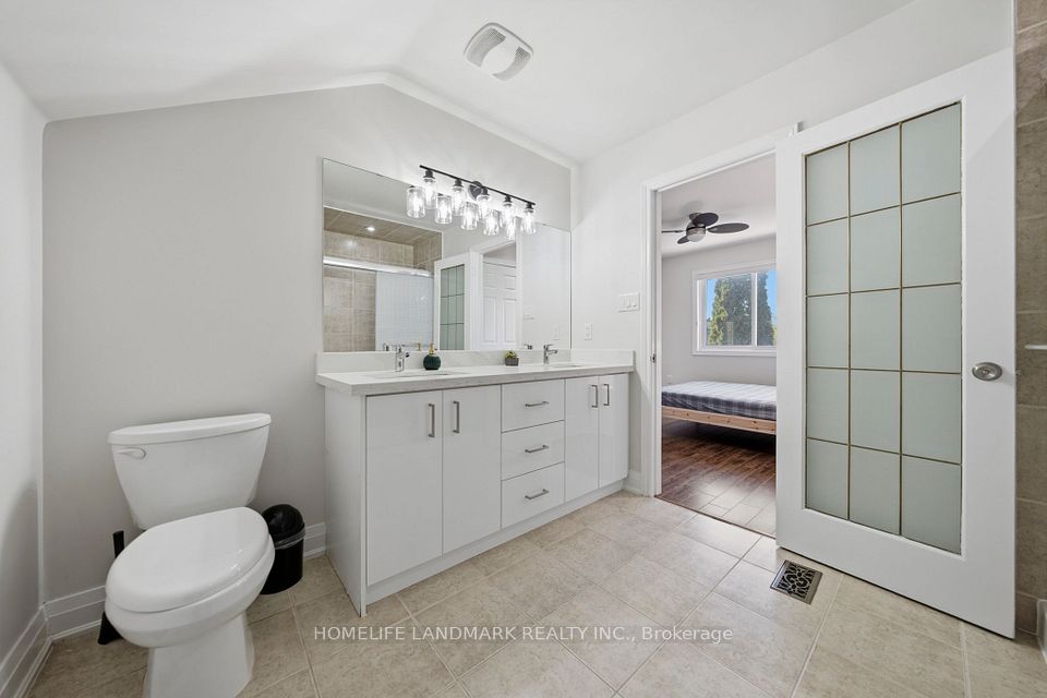 2120 Shorncliffe Boulevard, Oakville, ON L6M 3W7 25