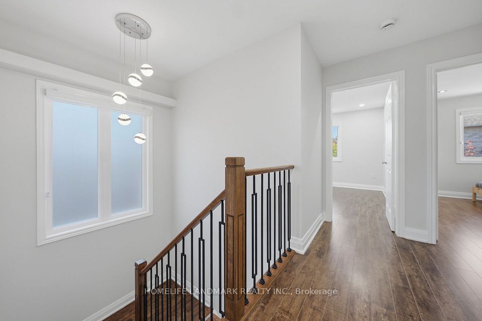 2120 Shorncliffe Boulevard, Oakville, ON L6M 3W7 20