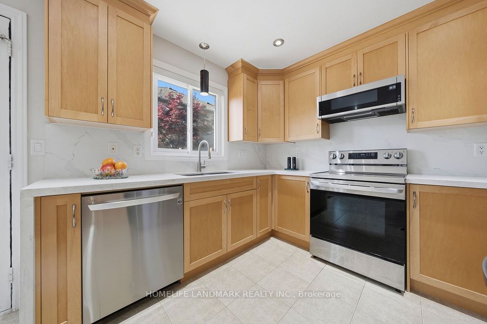 2120 Shorncliffe Boulevard, Oakville, ON L6M 3W7 15