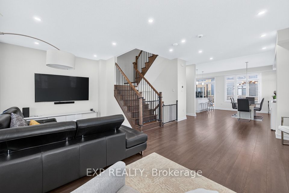 166 Loganberry Gate, Oakville, ON L6H 0N9 12