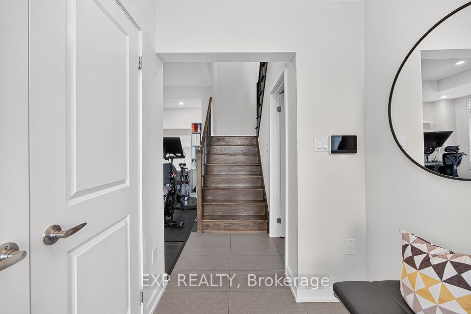 166 Loganberry Gate, Oakville, ON L6H 0N9 4