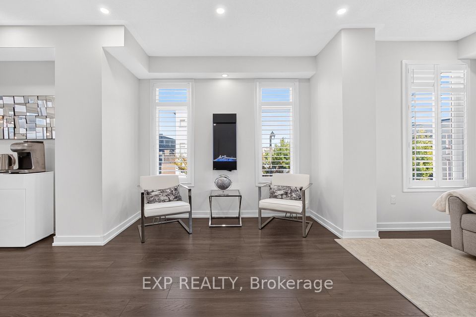 166 Loganberry Gate, Oakville, ON L6H 0N9 11