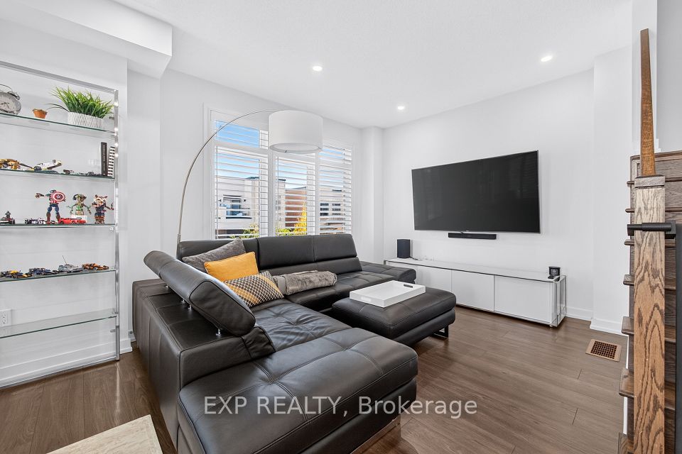 166 Loganberry Gate, Oakville, ON L6H 0N9 16