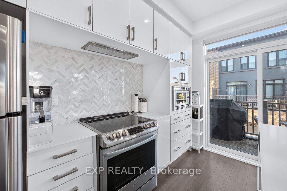 166 Loganberry Gate, Oakville, ON L6H 0N9 22