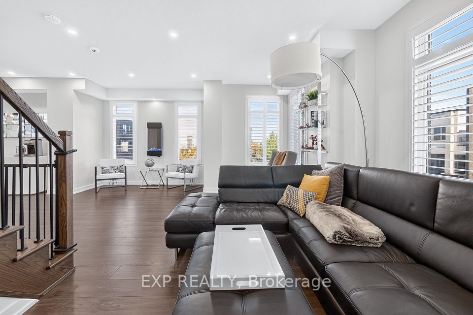 166 Loganberry Gate, Oakville, ON L6H 0N9 13