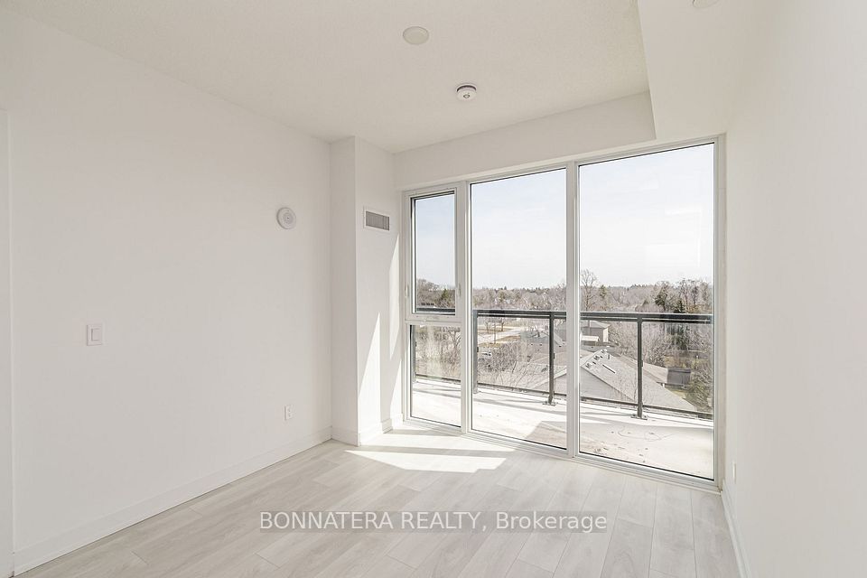 1119 Cooke Boulevard B635, Burlington, ON L6J 6J3 18