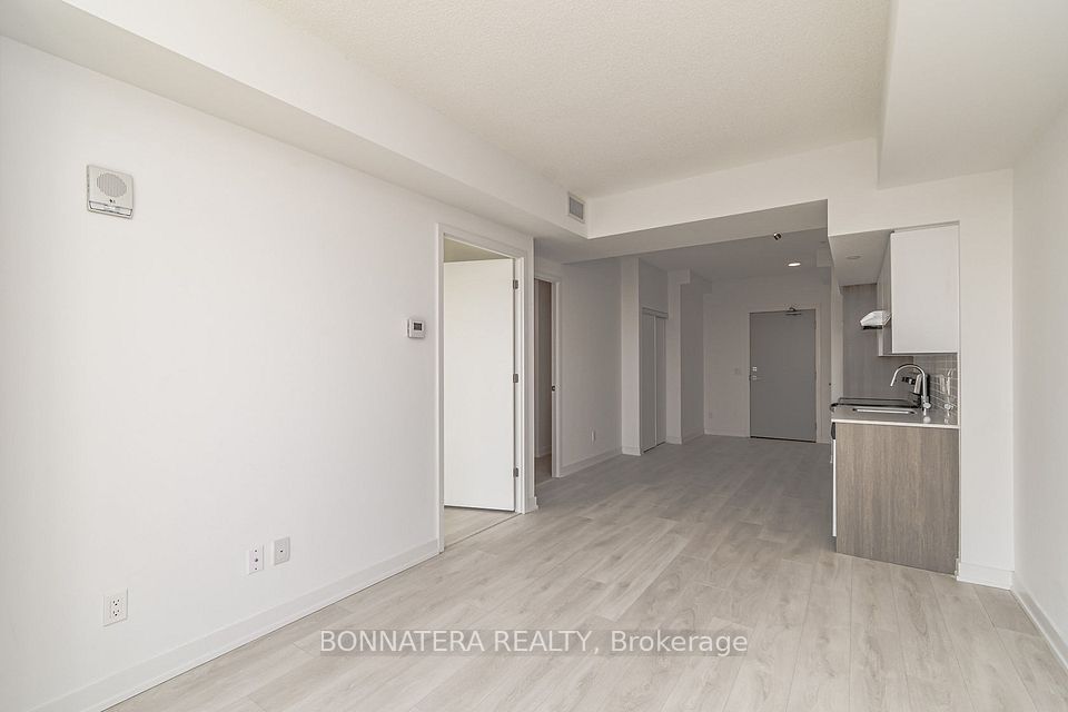 1119 Cooke Boulevard B635, Burlington, ON L6J 6J3 12
