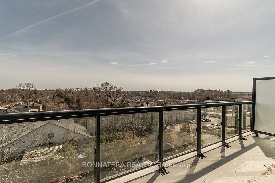 1119 Cooke Boulevard B635, Burlington, ON L6J 6J3 14