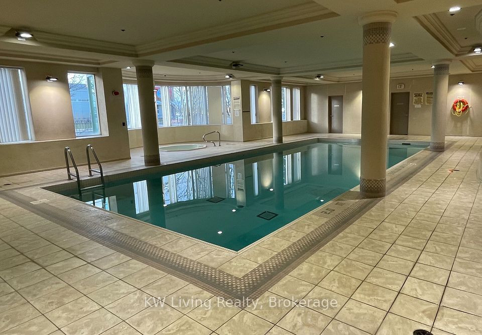 4889 Kimbermount Avenue 908 Room2, Mississauga, ON L5M 7R9 22