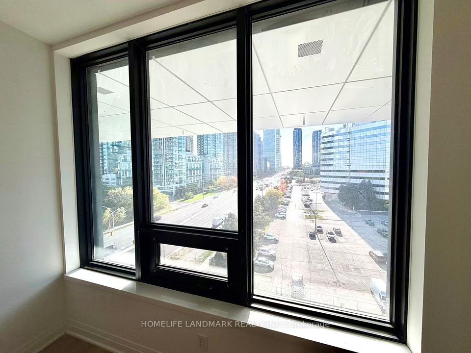 4015 The Exchange 605, Mississauga, ON L5B 0N9 11