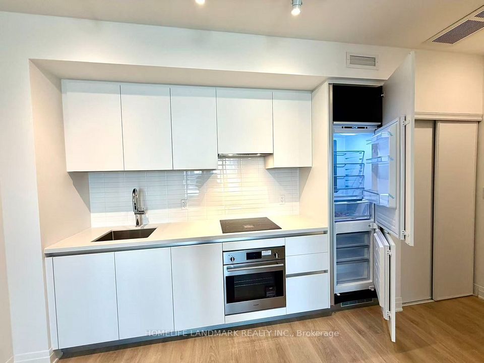 4015 The Exchange 605, Mississauga, ON L5B 0N9 7