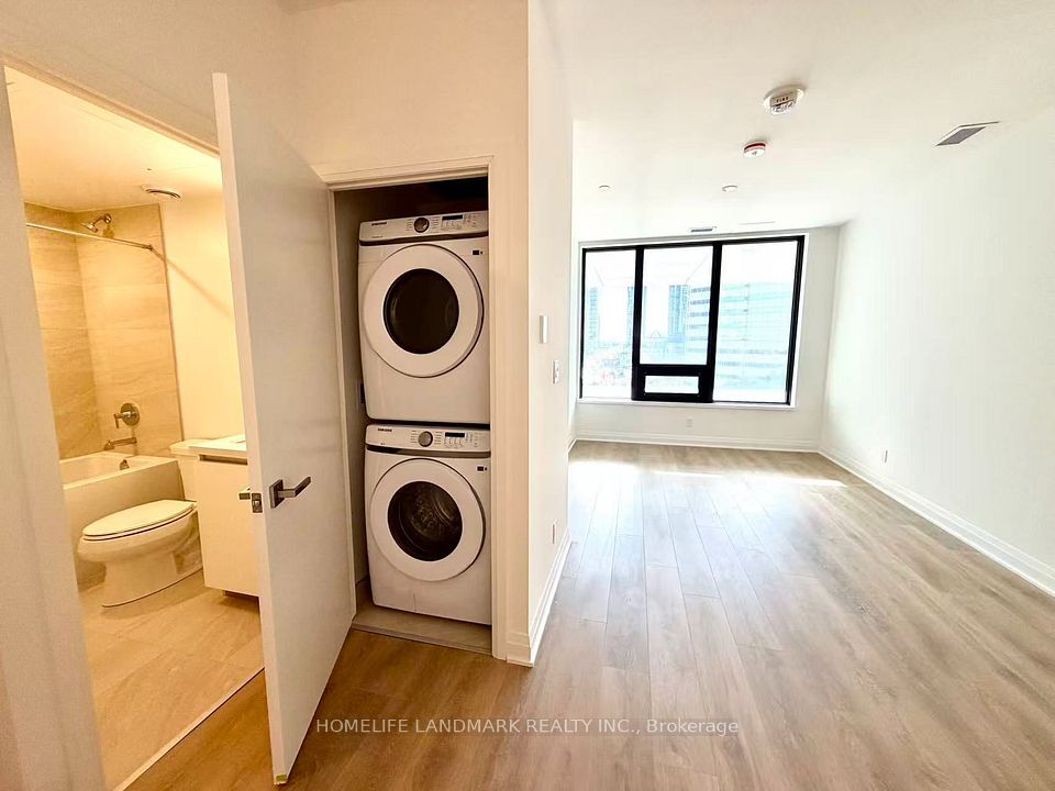 4015 The Exchange 605, Mississauga, ON L5B 0N9 8