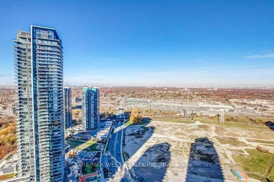 2200 Lake Shore W Boulevard 3905, Toronto, ON M8V 1A4 19