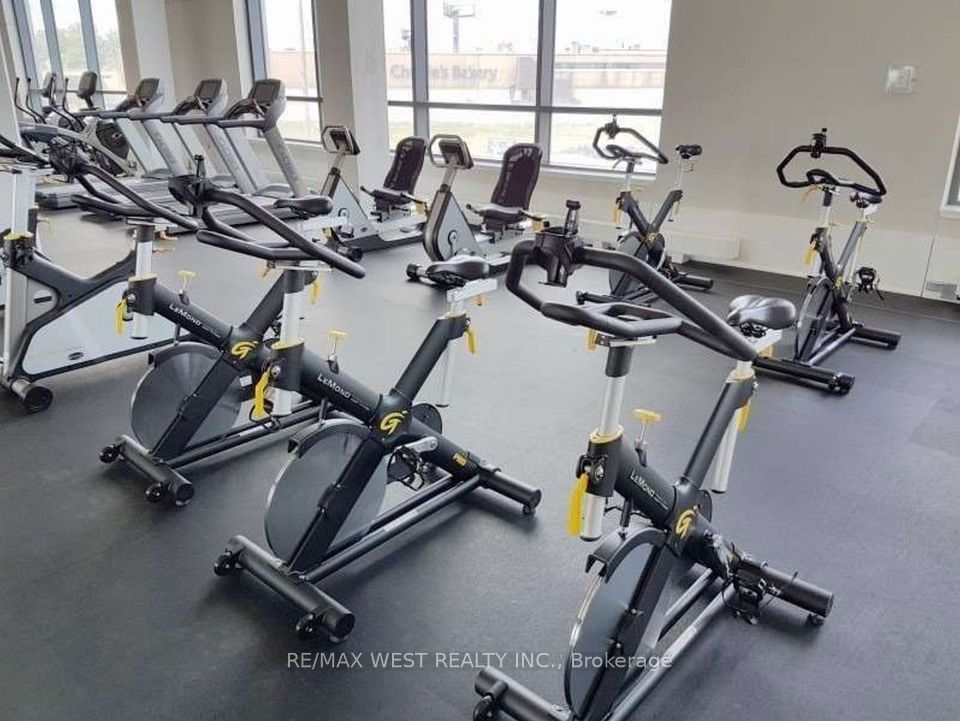2200 Lake Shore W Boulevard 3905, Toronto, ON M8V 1A4 15