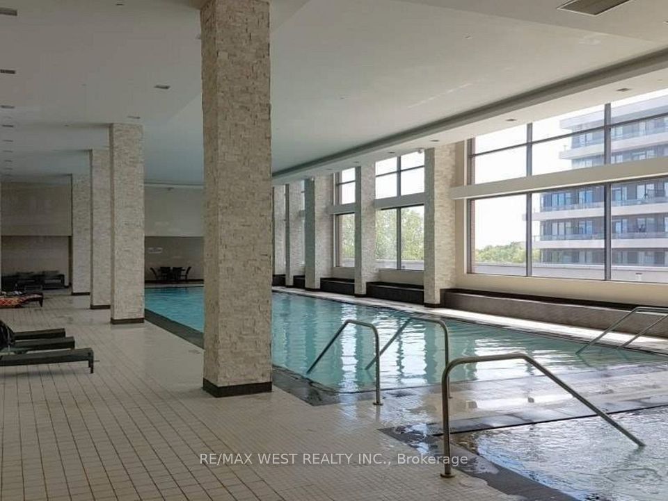 2200 Lake Shore W Boulevard 3905, Toronto, ON M8V 1A4 18
