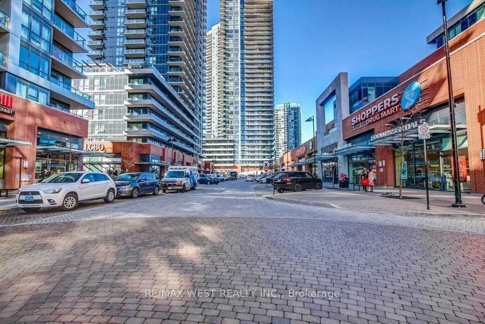 2200 Lake Shore W Boulevard 3905, Toronto, ON M8V 1A4 21