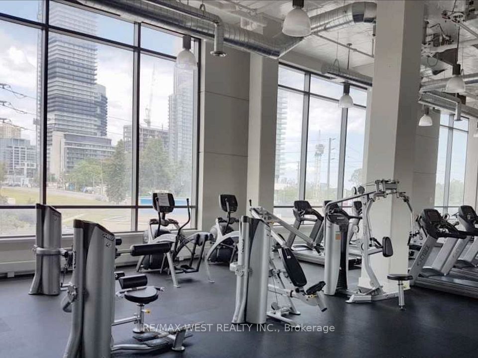 2200 Lake Shore W Boulevard 3905, Toronto, ON M8V 1A4 17