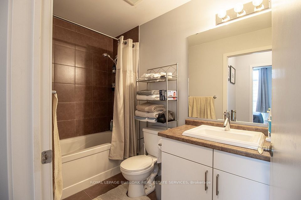 551 Maple Avenue 1408, Burlington, ON L7S 1M7 13